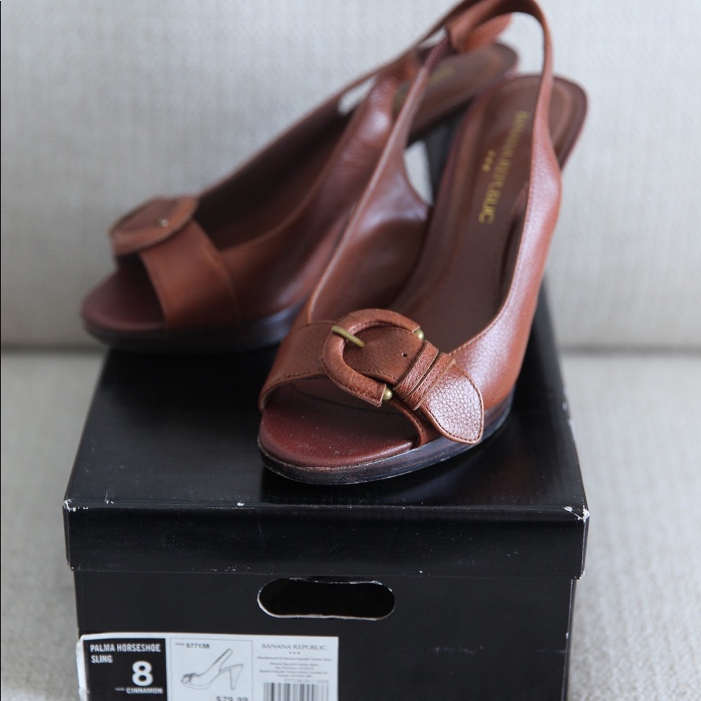 Banana Republic Palma Horseshoe Slingback Heels